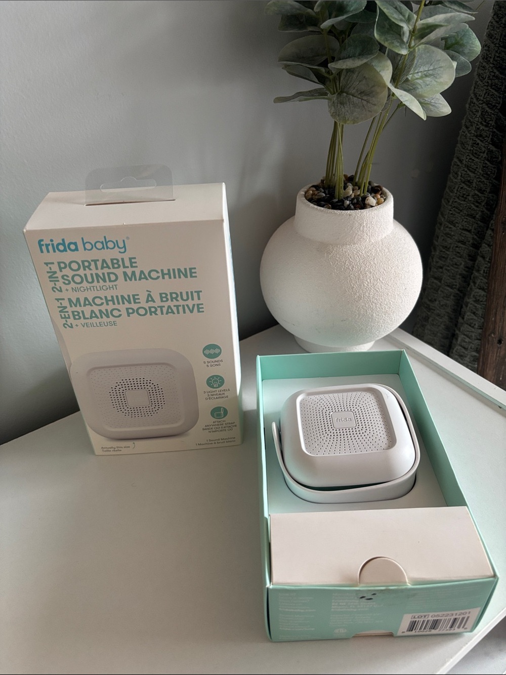 frida baby White Portable Sound Machine for Kids